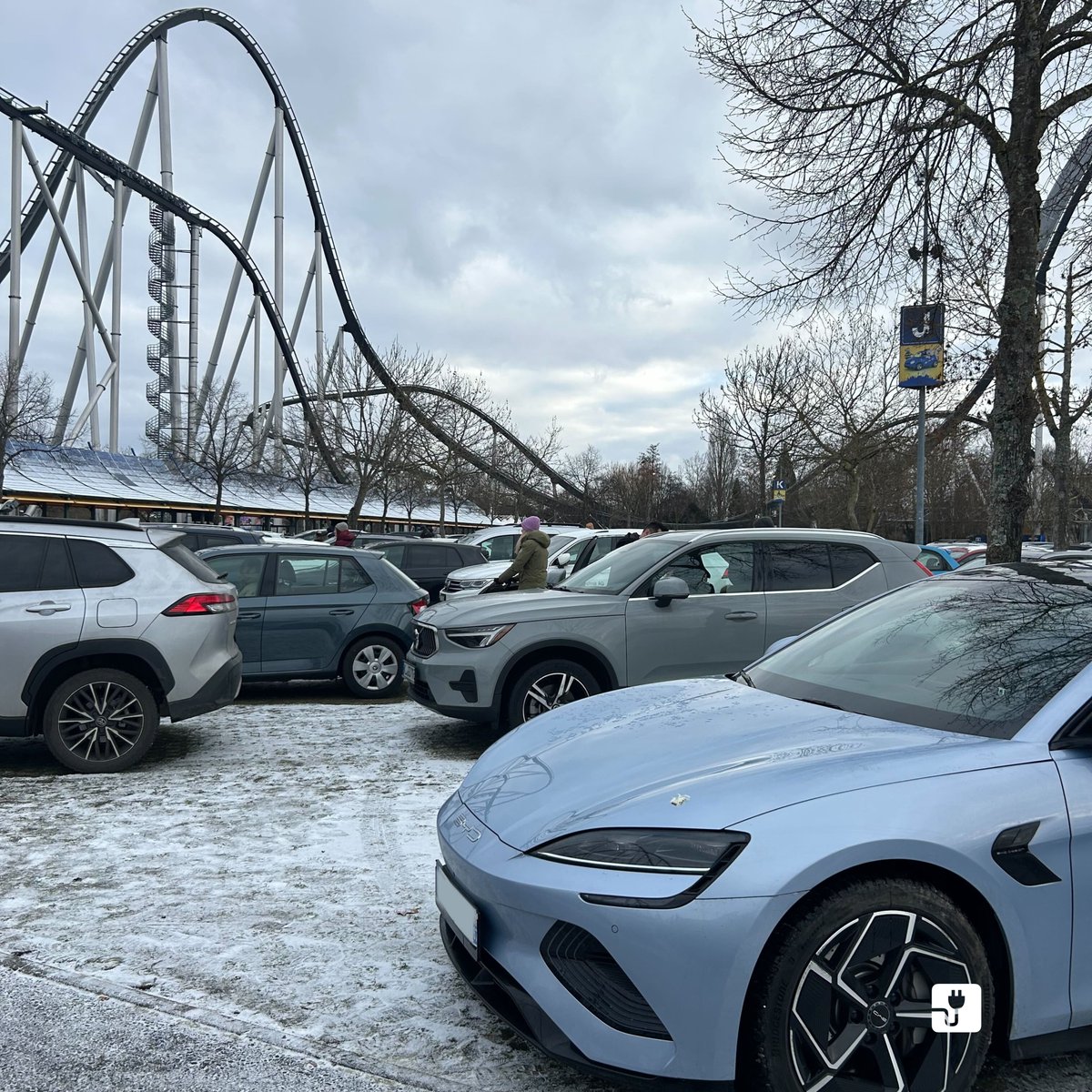 Chargemap's tweet image. 🚗⚡ Do you usually charge your electric car during breaks at restaurants, hotels or in the car parks of your activities?

It’s a great way to optimise charging stops and enjoy even smoother EV journeys! Lise from the Chargemap team set off on an adventure to Europa-Park. 

From…