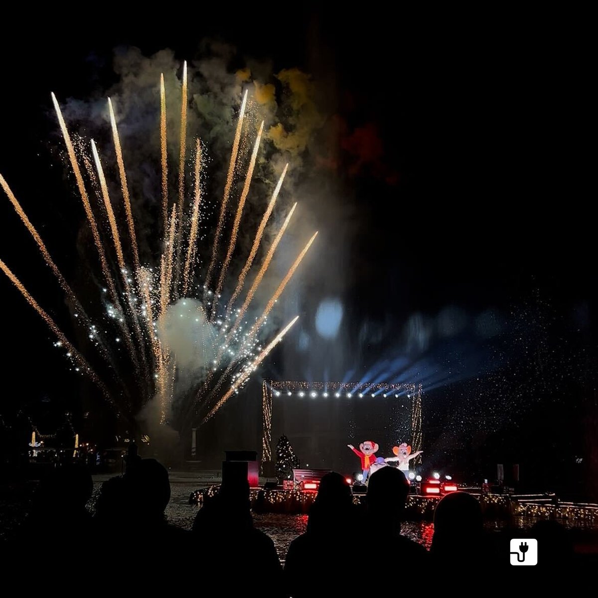 Chargemap's tweet image. 🚗⚡ Do you usually charge your electric car during breaks at restaurants, hotels or in the car parks of your activities?

It’s a great way to optimise charging stops and enjoy even smoother EV journeys! Lise from the Chargemap team set off on an adventure to Europa-Park. 

From…