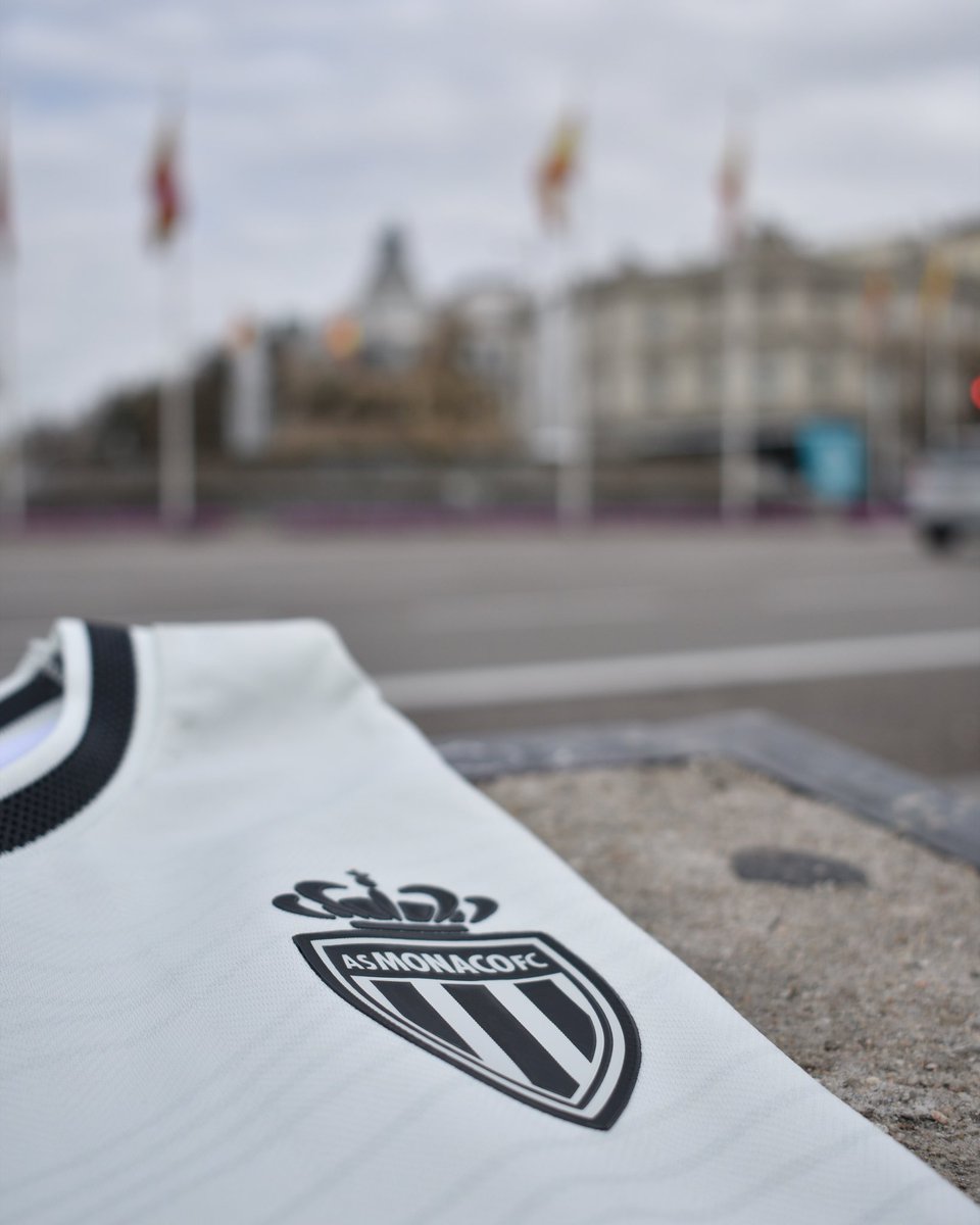 AS_Monaco_ES's tweet image. Caminando a Chamartín,
alegres y risueños 
porque jugamos en Madrid ✨