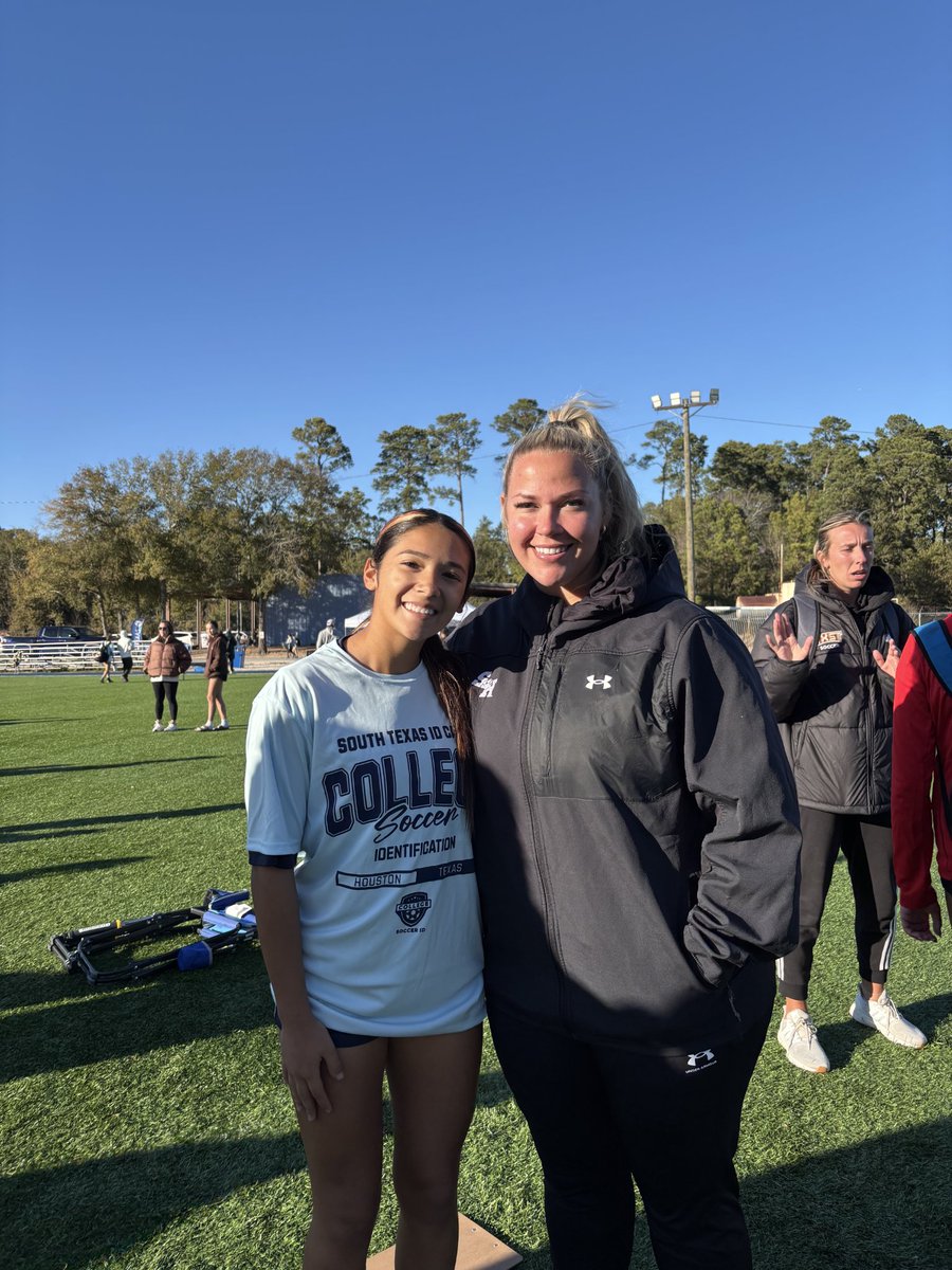 Emmie Calderon tweet media