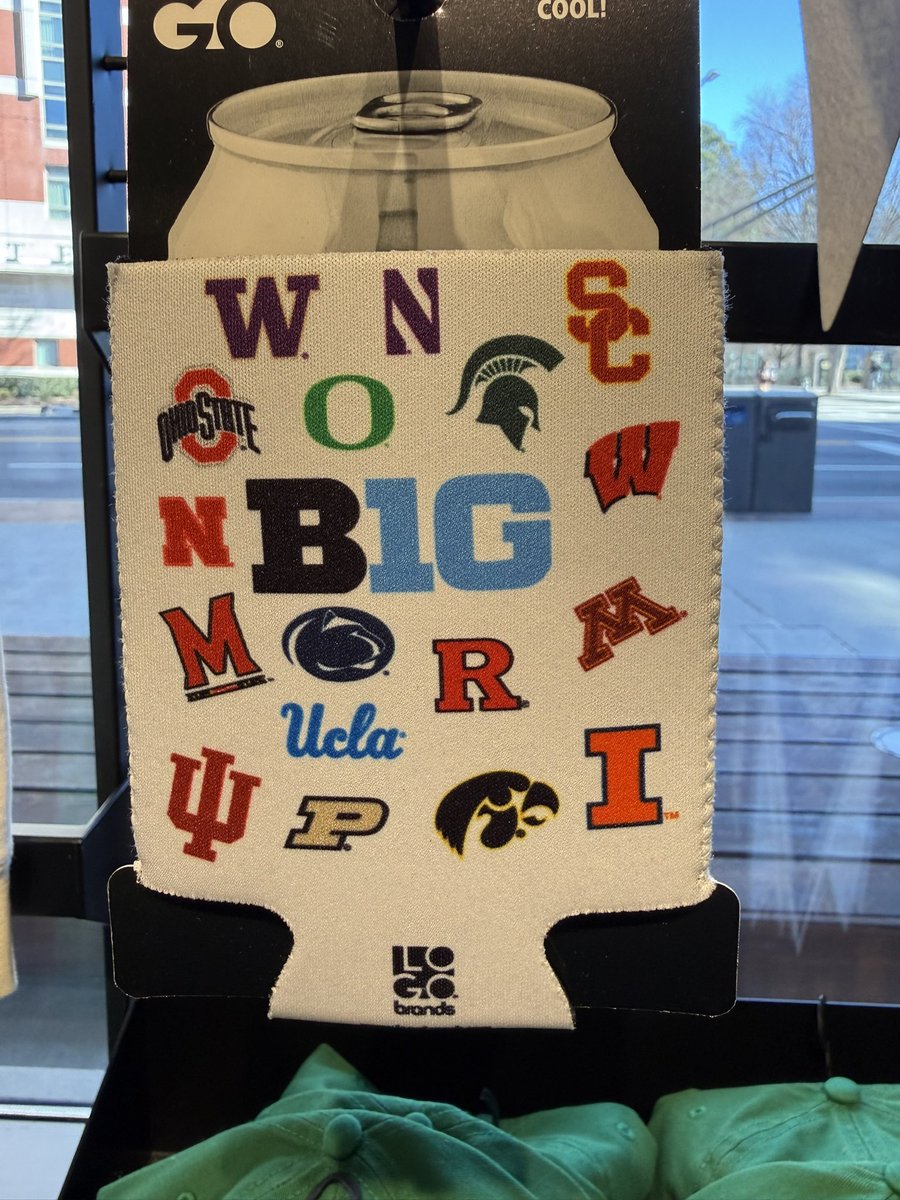 BussinWTB's tweet image. Big Ten koozies are being sold at the College Football Hall of Fame gift shop without the Michigan logo 😂