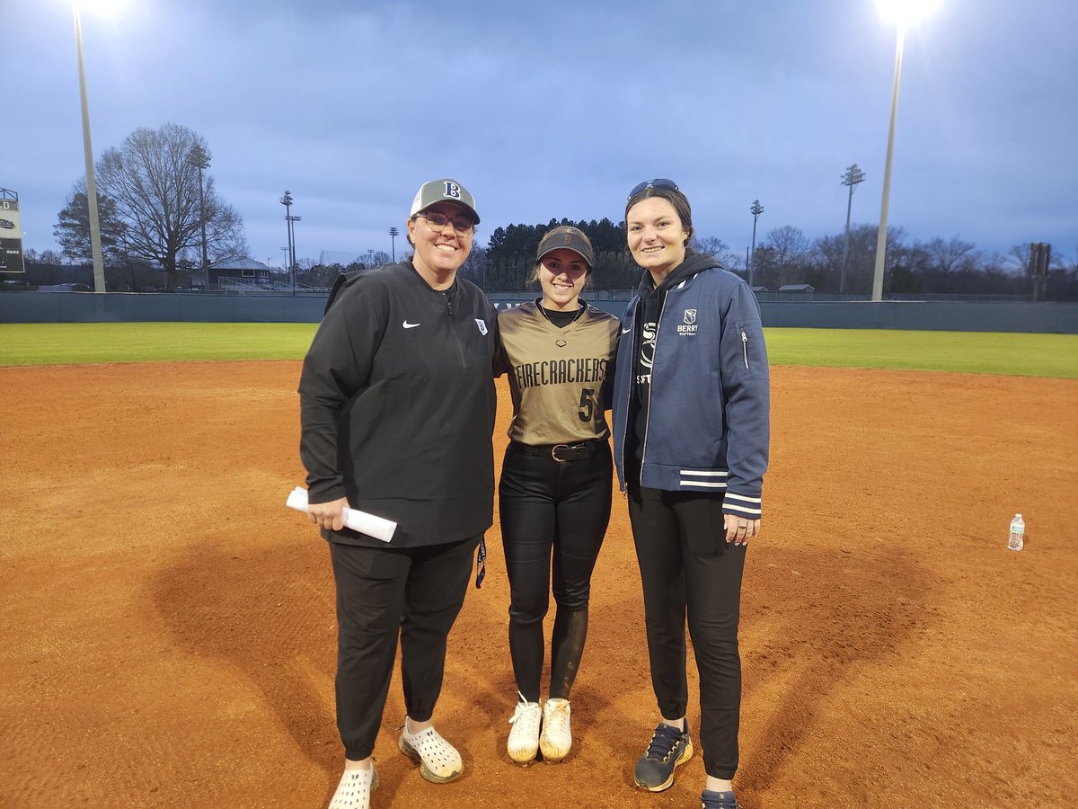 Victoria Thomas 2028 tweet media