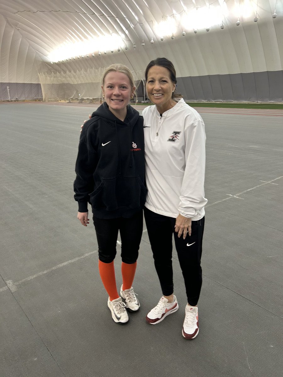 BraeleeBurskey's tweet photo. Thank you to @UIndySoftball for putting on a great camp yesterday! I learned a lot of new skills and can’t wait to be back! @coachferrell15 @TNMojo2728 @CodyFowlerPH https://t.co/6J7cJmRkPp