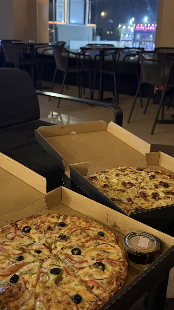 ilxti0's tweet photo. ❤️. https://t.co/FfqW4deEUk