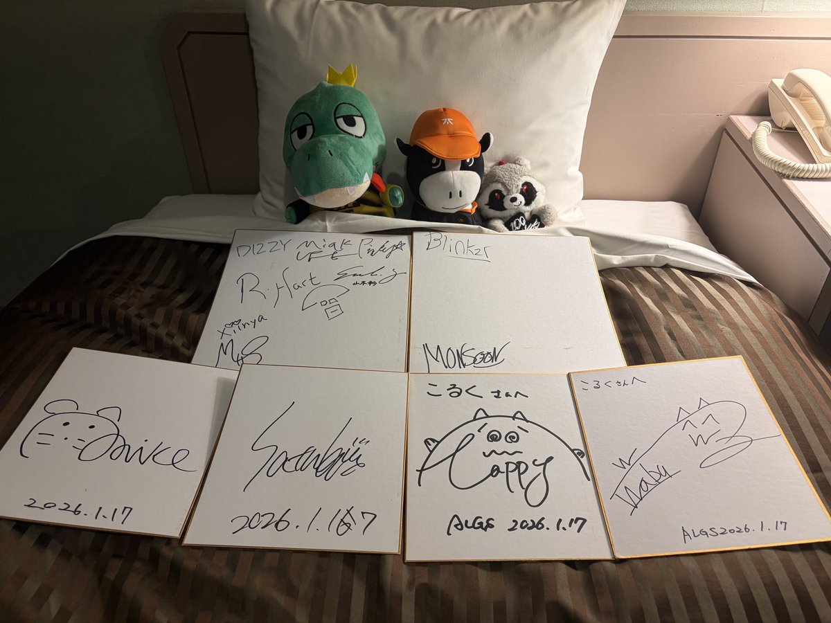 こるく tweet media