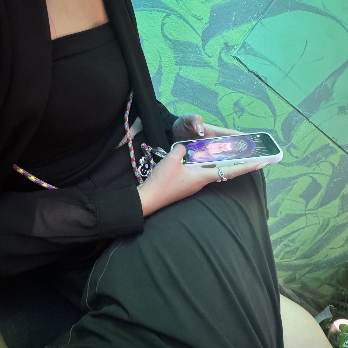 到曼谷啦，19-24号在，夫妻单男单女举手