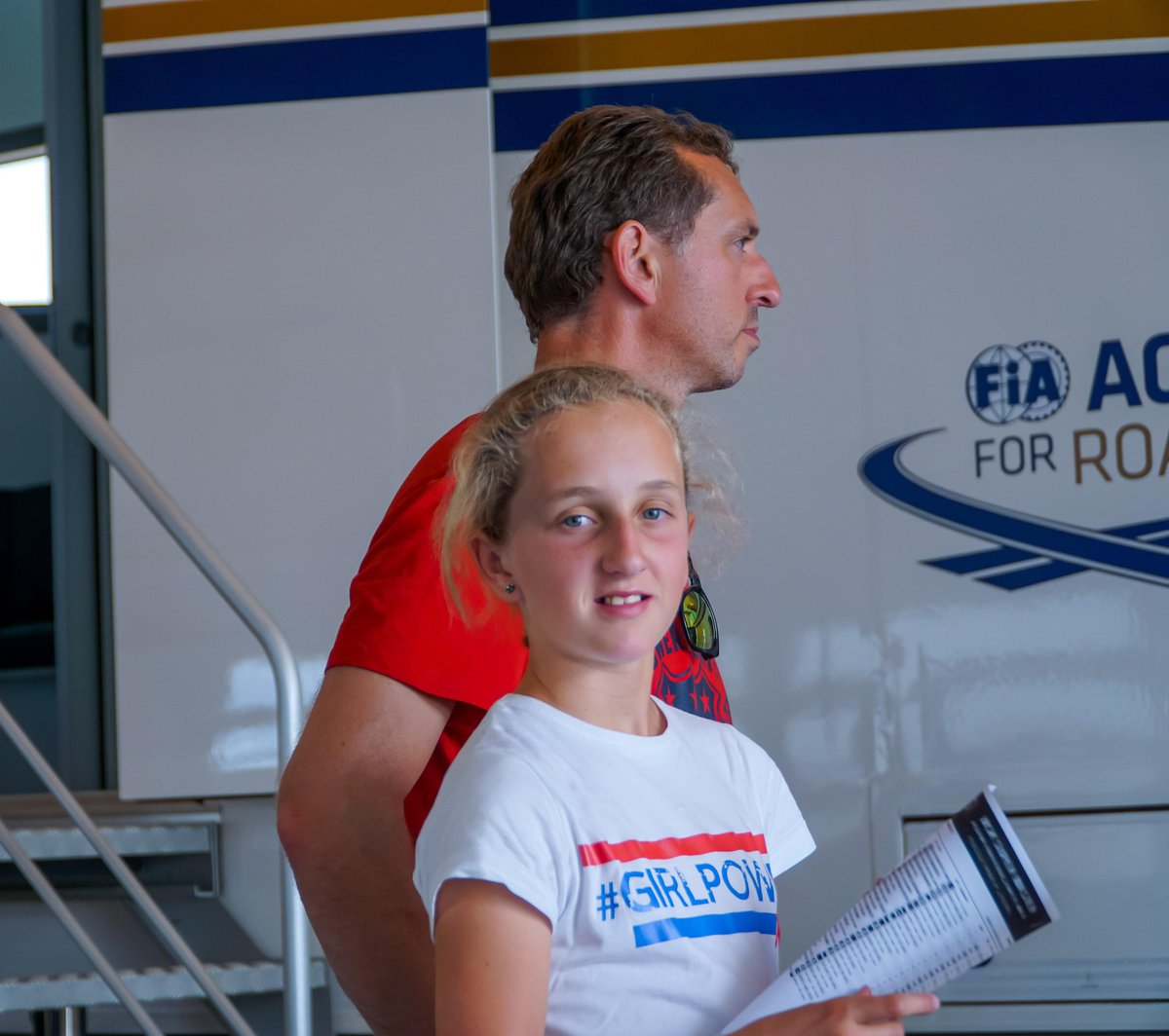 maya_weug tweet media