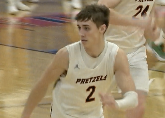 Channel1450com's tweet photo. Repost if New Berlin’s Gabe Molloy had the best #POTW! Winner gets a @SpfldClinic prize pack. Ends at 10 pm! https://t.co/3hcwrSliyn