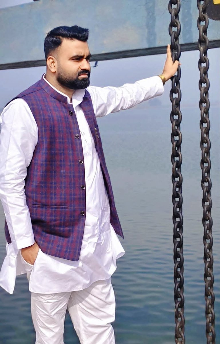 Drkuldeepbhargv's tweet photo. मेहनत करते रहो, वक्त खामोशी से सब देख रहा है।

एक दिन वो पल आएगा, जब किस्मत भी मानेगी कि तुम इसके हक़दार हो। https://t.co/JQHcQCVViv