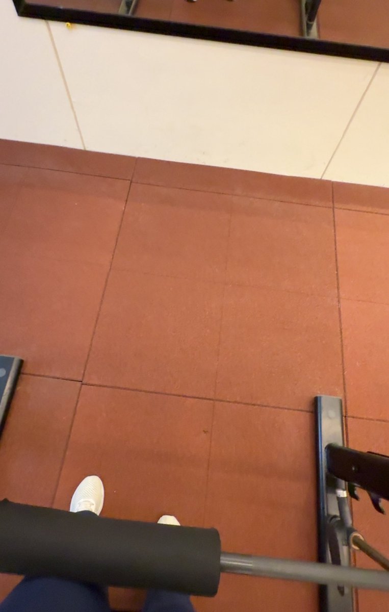 421NL's tweet image. للحيني بوزن البار مازدت وزن وايدي تتدلع؟💔