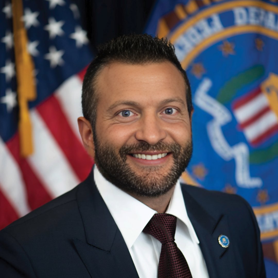 royermattw's tweet image. oh. my. God.