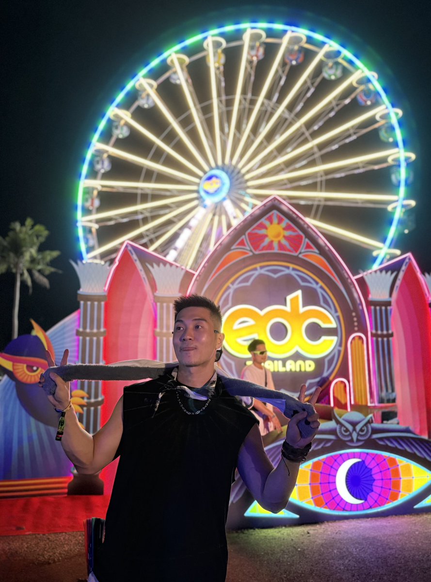 zhirong92's tweet photo. EDC Day 1 - No regrets, just vibes 🎡⚡️🌈
Under the electric sky ❤️
#edcthailand2026 #day1 #ravelife #noregret #goodvibes https://t.co/Kl9LUKCBO6