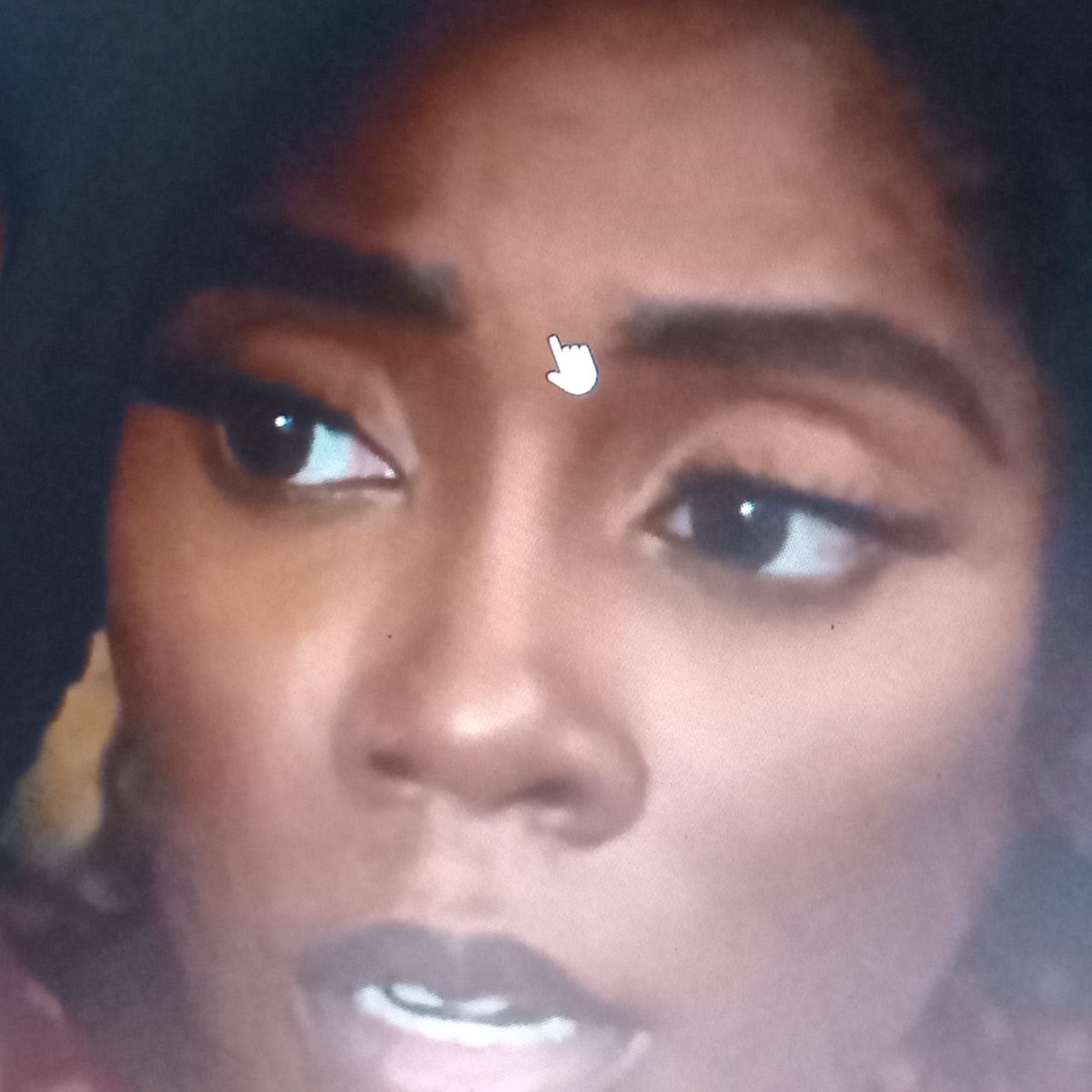 mafeajoke's tweet photo. @TiwaSavage 
Aunty tiwa how am I just seeing that you have the most beautiful eyes. I am mesmerised, the director made sure to capture the gorgeousness. My heart is palpitating love💜💜💜 https://t.co/0HNz5UMgQT