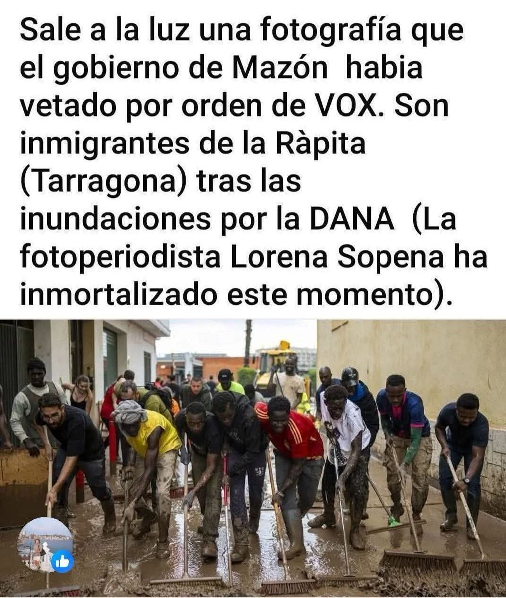 GuillemCristo's tweet photo. Esta fotografía la vetó Mazón y su gobierno (@ppopular) por orden de @vox_es. 
Son inmigrantes de la Rapita (Tarragona) que fueron a ayudar tras las
inundaciones por la DANA
 (La fotoperiodista Lorena Sopena ha inmortalizado este momento).
Hagamos que se conozca la miseria del PP https://t.co/3zTHDZSWUN