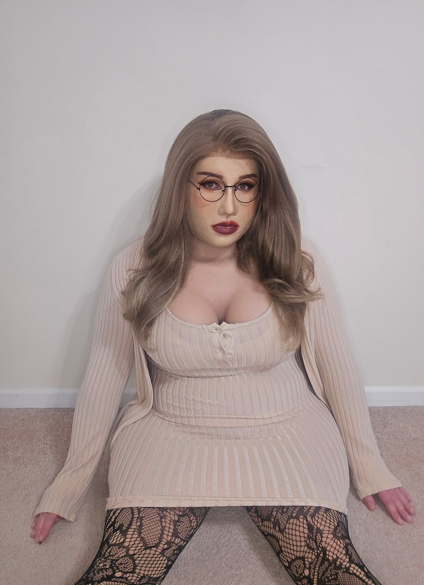 Samantha W tweet media