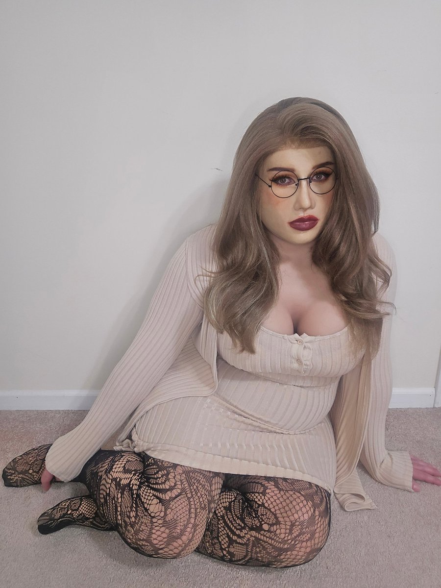 Samantha W tweet media