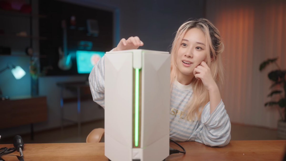 Play4Index's tweet image. A Chinese modder has assembled PS5, Xbox Series X, and Switch 2 into a single console!

Switching between the systems takes about 3 seconds.

Only one platform operates at a time, and all components are powered by a shared 250-watt power supply.