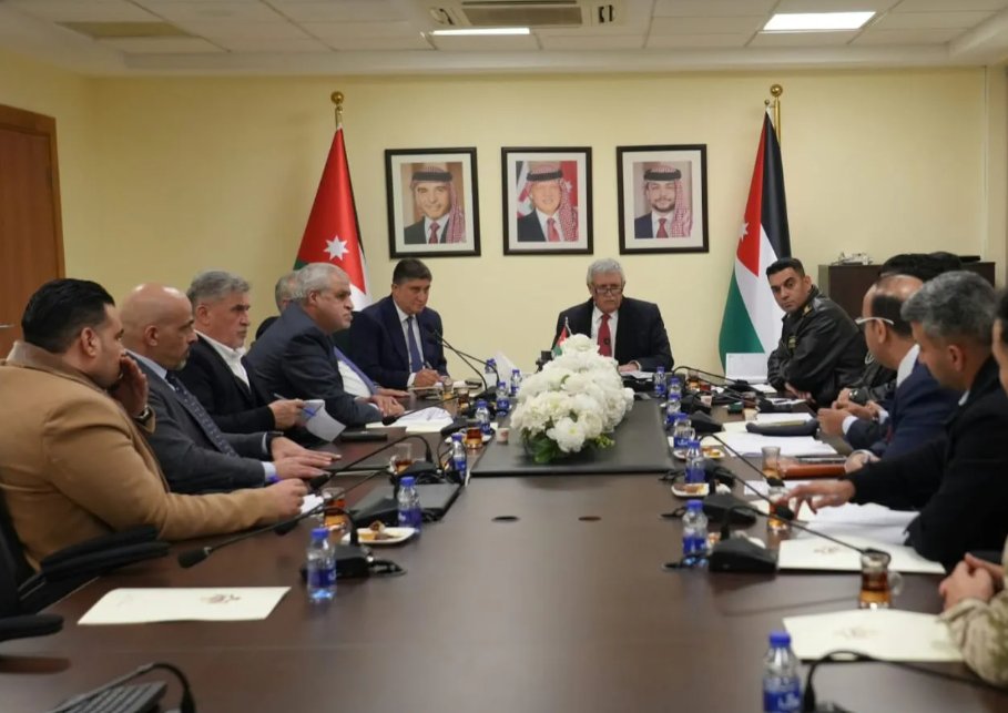 وزير النقل يبحث تطوير منظومة نقل متعدد في لواء البترا 