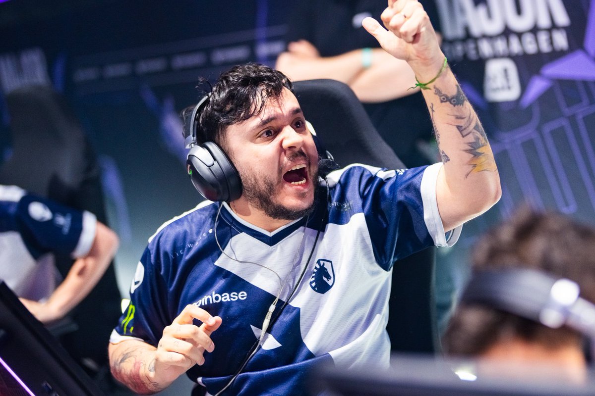 ATUALIZADO tweet media