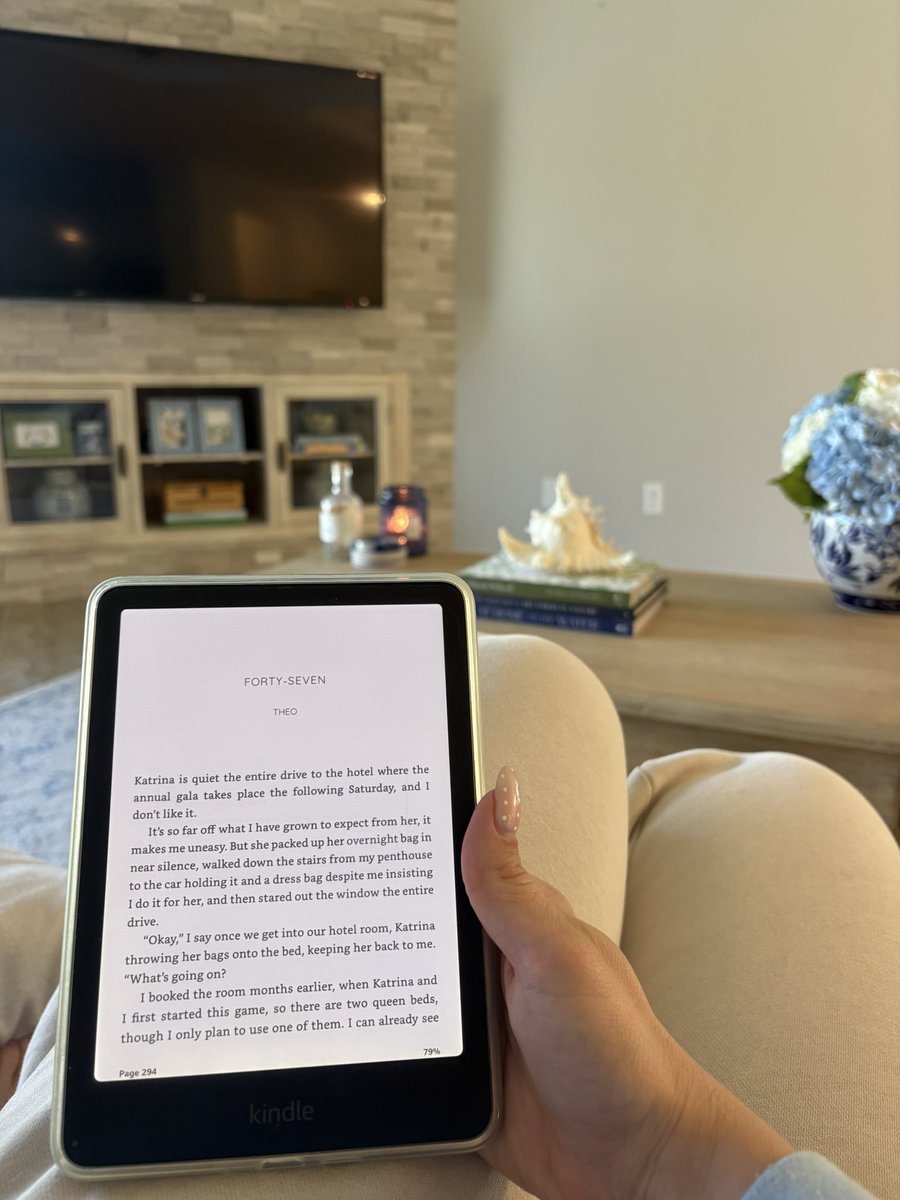 coastalsoftgirl's tweet image. Taking a mental health day to read on my couch because chronic stress will not be what puts me in the grave one day istg