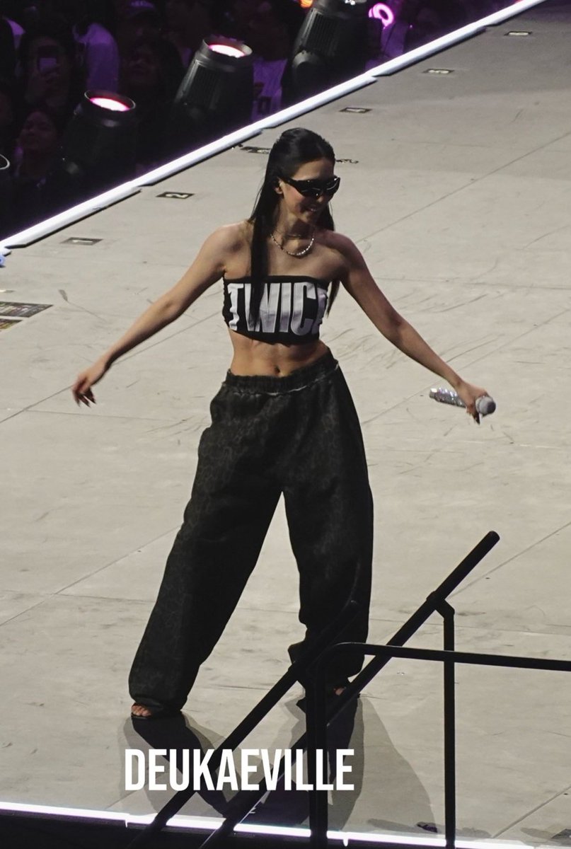 mintpengswan's tweet image. III          READY TO BE        THIS IS FOR