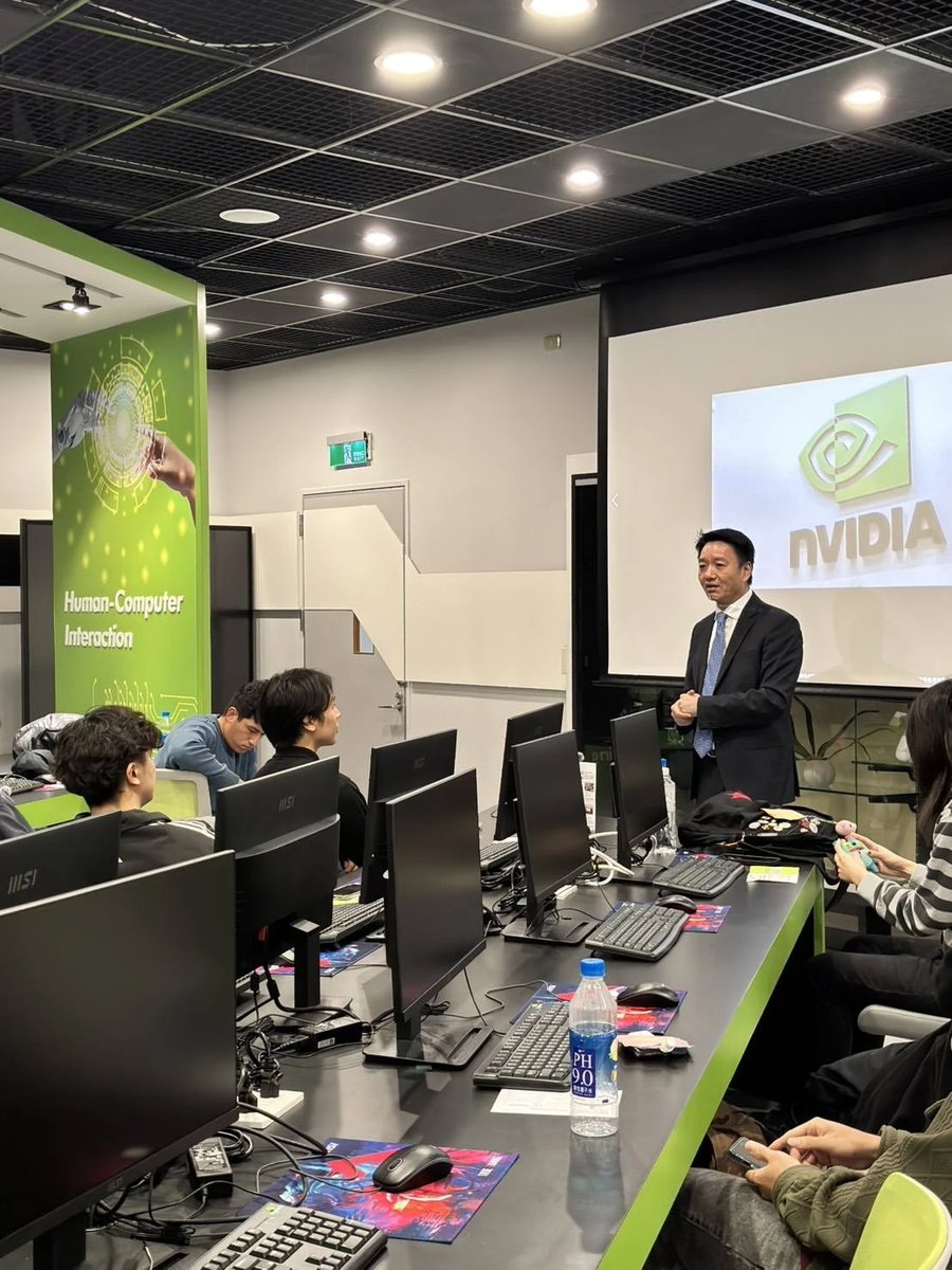 Jerry Chen tweet media