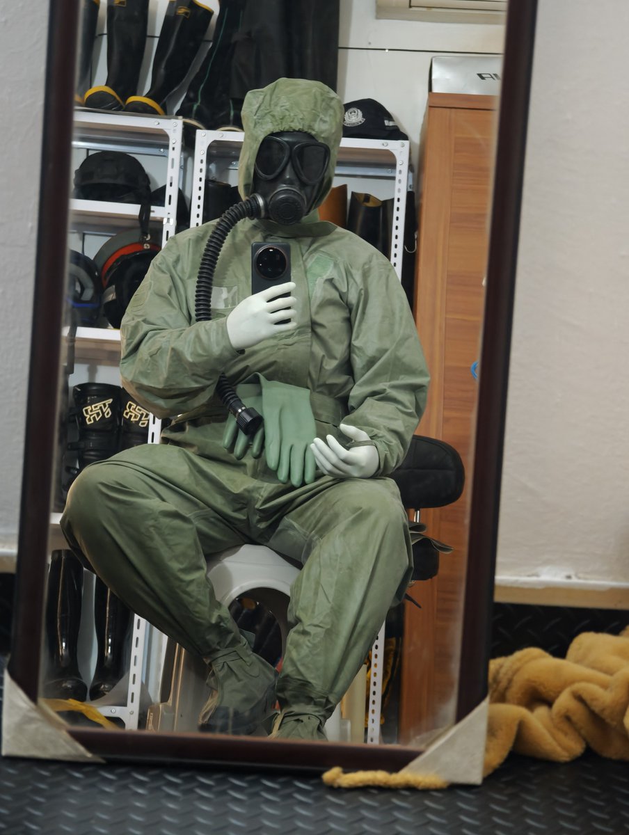 Latexnight tweet media