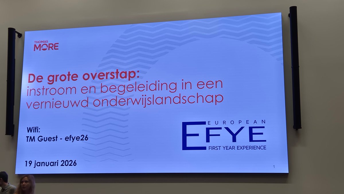 AnDeMoor's tweet photo. De interessante #EFYE-studiedag toonde de grote impact vd modernisering vh secundair onderwijs aan op het hoger onderwijs en op de #graduaten in het bijzonder evenals de belangrijke rol v. #taalcompetentie, cf. mijn sessie samen met @KirstenFivez (UA).
https://t.co/kAALtHjsY1 https://t.co/FSZ5ogg4mA