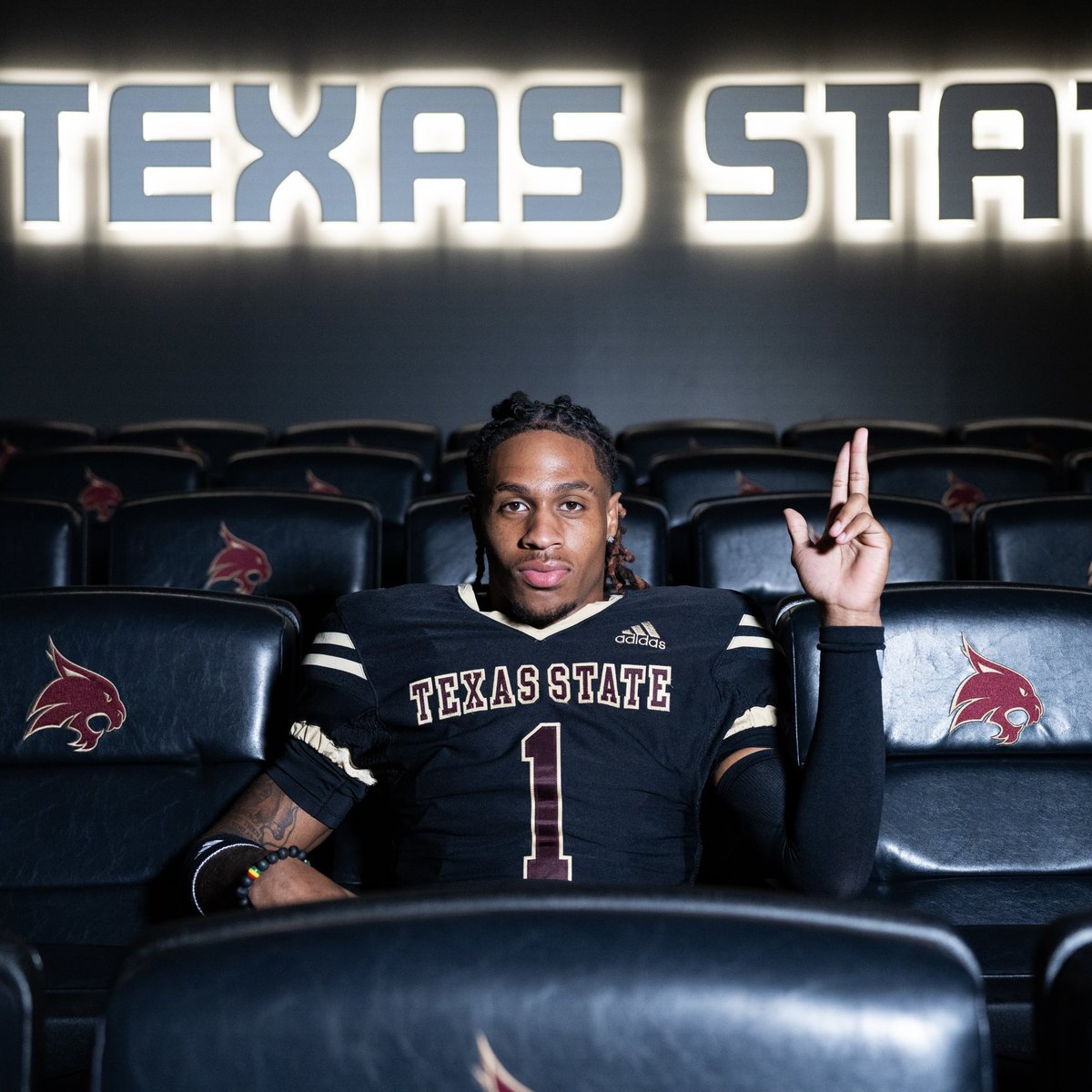 Zechariah Sample tweet media