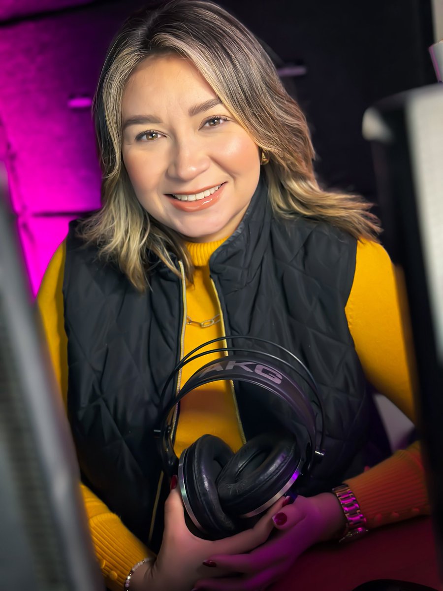 Corazon973's tweet photo. Conéctate Al Ritmo de tu Corazón junto a la encantadora Marce Ayala, quien te pone en sintonía con la mejor energía, buena música y todo el corazón ❤️🎶

🕘 De lunes a viernes, de 9:00 a. m. a 12:00 p. m.
📻 Solo por Radio Corazón 97.3 FM https://t.co/9ux3Gxy4ab