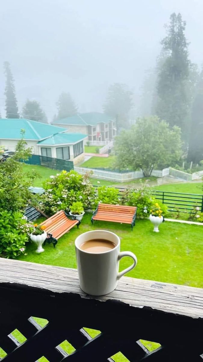 sanayakhan0's tweet image. Home is where the heart is especially with these incredible people.❤️

#HomeVibes #TogetherForever #MakingMemories