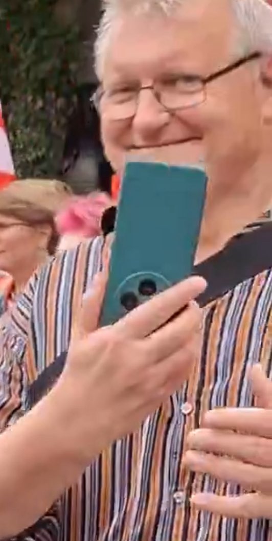 independenterik's tweet photo. @AntiWokeMemes This guy killed me https://t.co/8OIOPmCKRB
