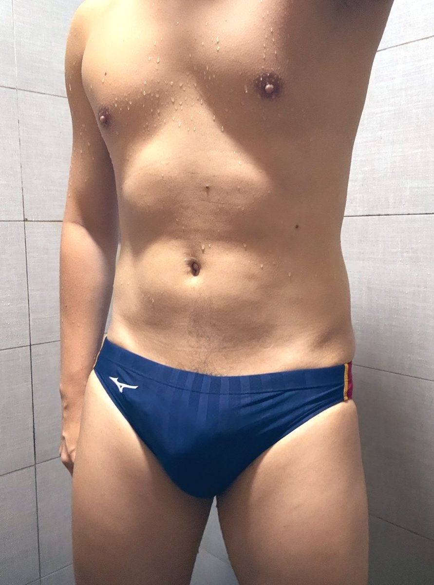 chensdarry's tweet photo. Can I see you in speedos too? https://t.co/qR5o6GbjYf