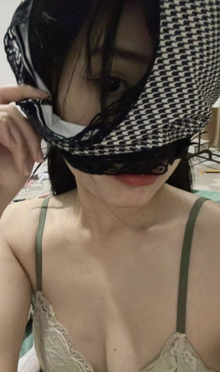 yangyangyang310's tweet photo. If you want to see my face through a mask…
#nsfw #bdsm #FYP #bbc #bnwo https://t.co/dX9IuQ9eqe