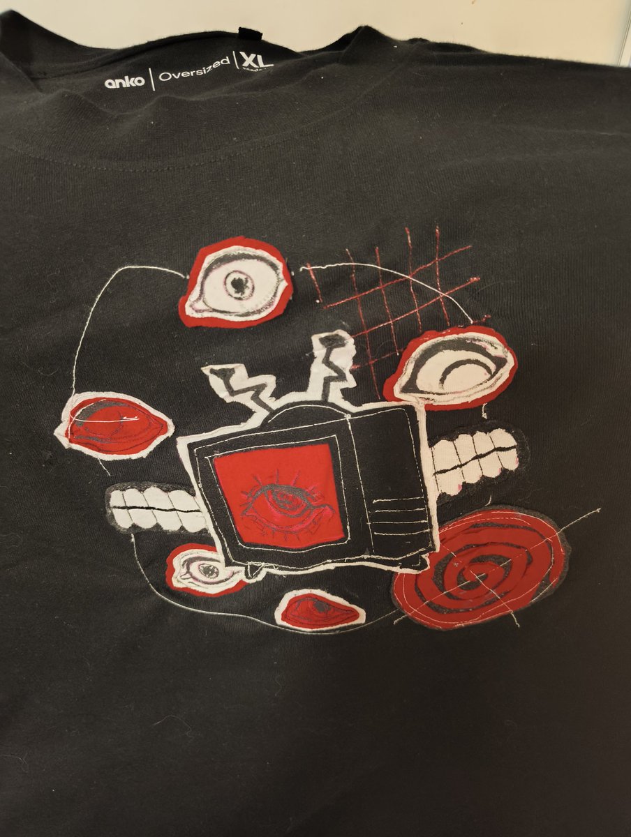 GutterTrashAUS's tweet photo. Made some cool custom shirts for fun. I think they turned out great! #art #design #streetwear #alt #ArtistOnTwitter #smallcreator https://t.co/DBLYSdAarK