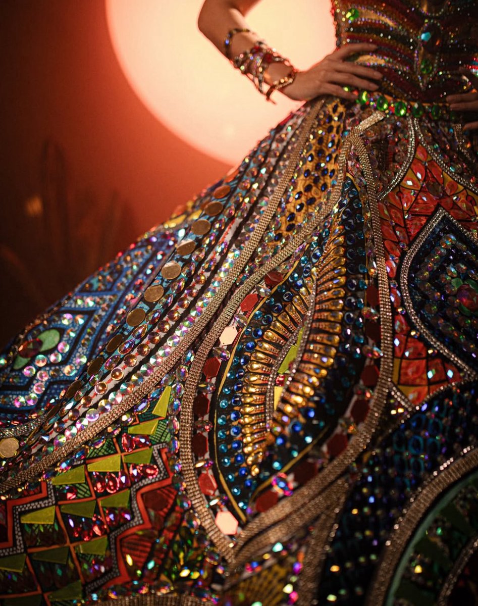 WonderMafe's tweet image. una belleza absoluta ‘Fuerza Negra’, el vestido de Alfredo Barraza para la Lectura del Bando de Michelle Char Fernández, Reina del Carnaval de Barranquilla 2026 

fotos por Francisco Gallo ✨