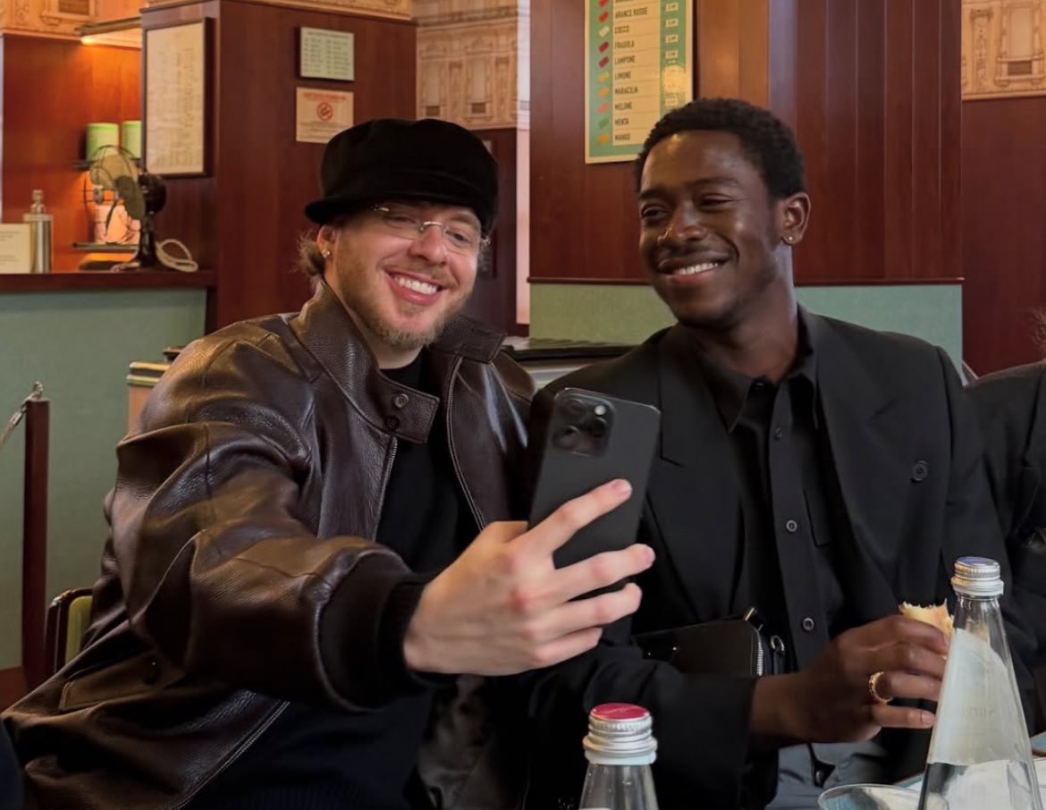 Troye Sivan Updates tweet media