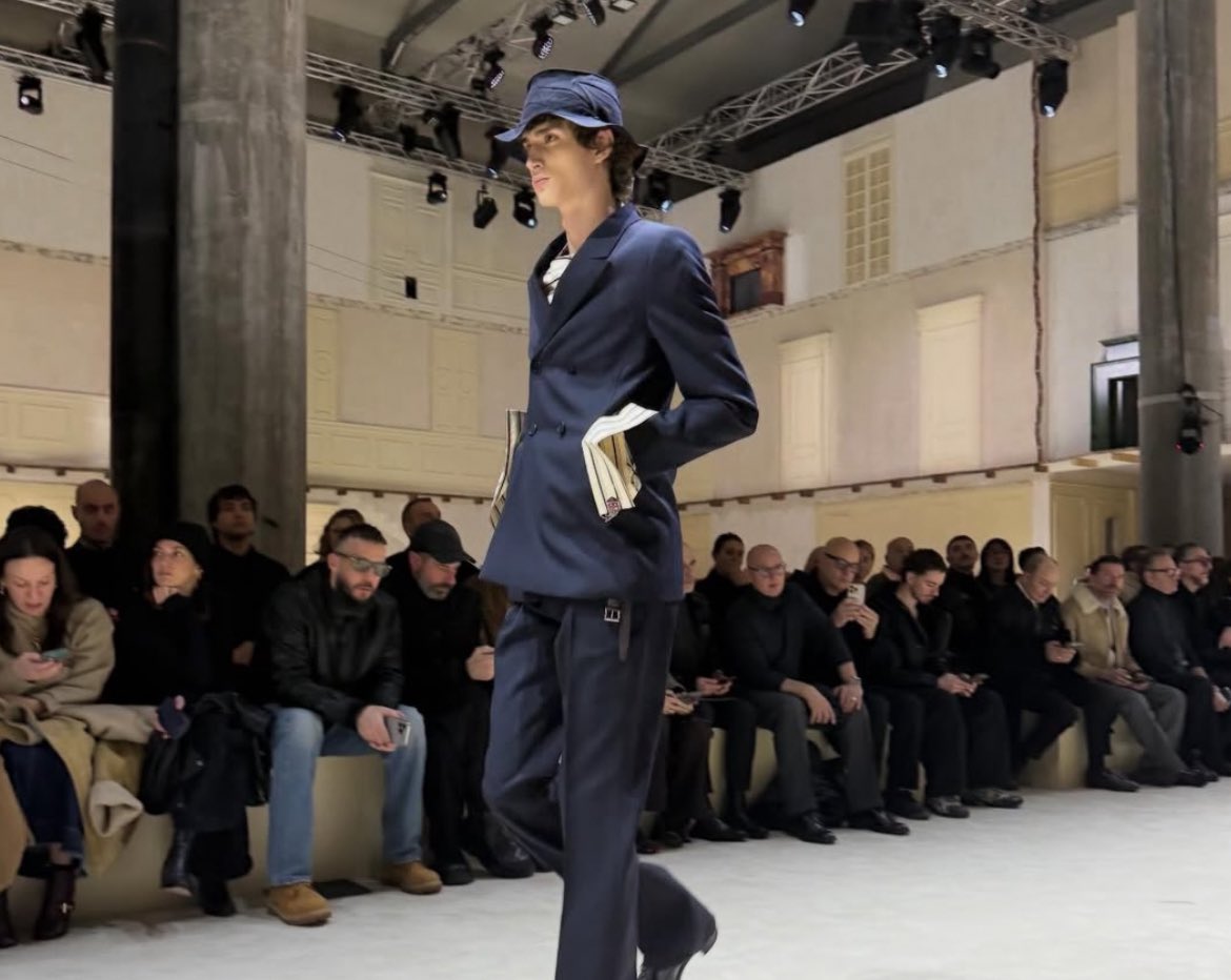 Troye Sivan Updates tweet media