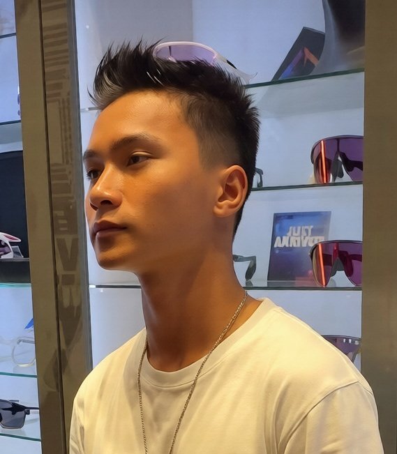 ___miss_gemini's tweet photo. haircut 💇‍♂️

#domeng #ongfam 
#palawan #vlogger https://t.co/zVxwCJOn6R