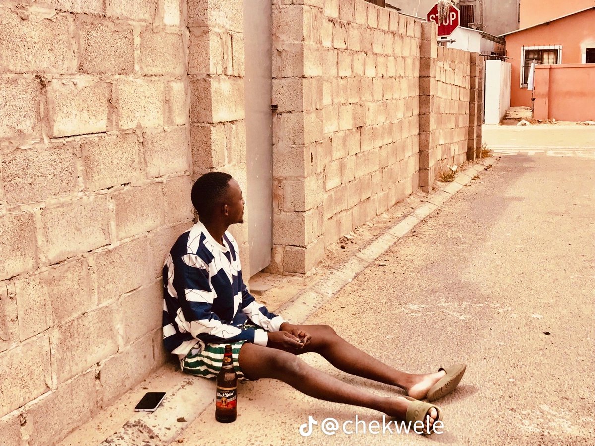 KaludzuChe's tweet photo. Me on January minding my own business https://t.co/PLuXZfXx19