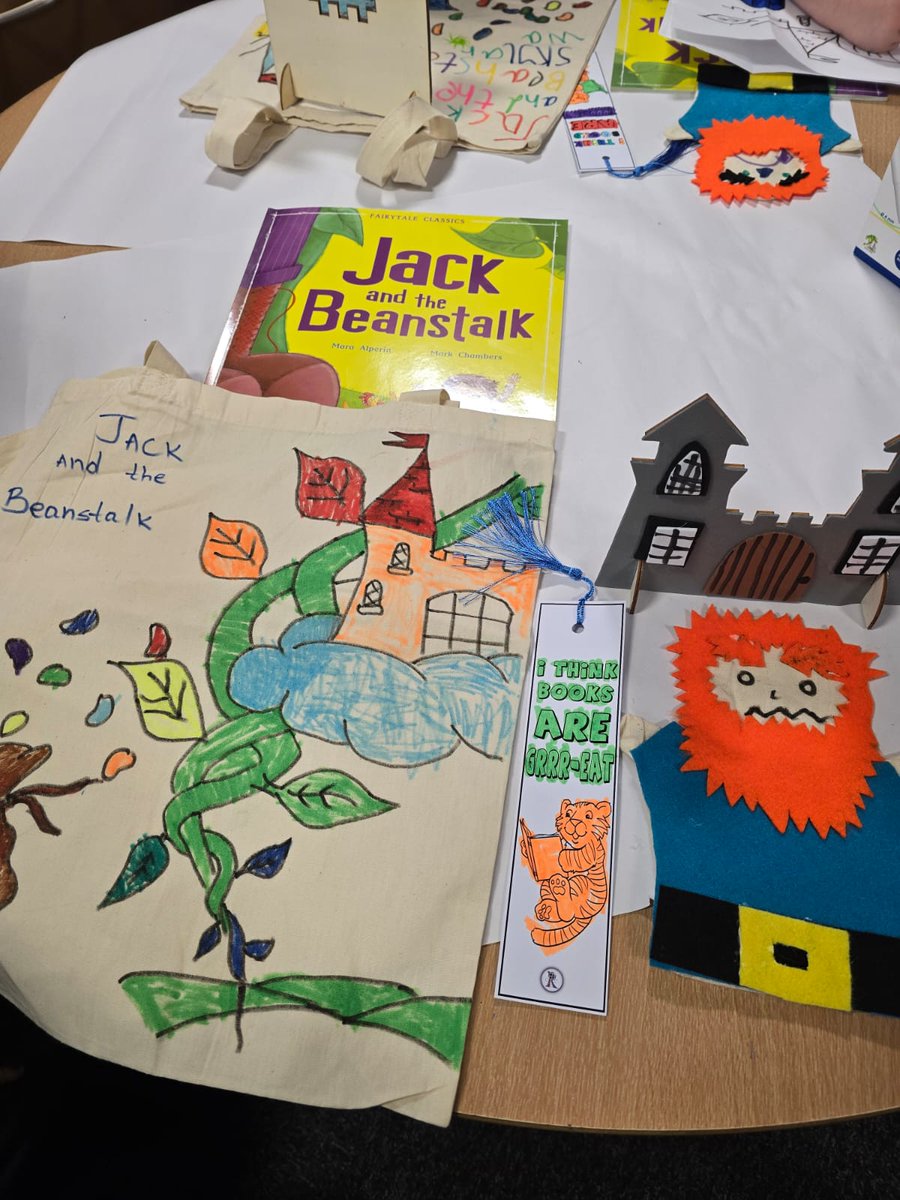 Rotherhamcreat2's tweet photo. A great morning @SwintonQueen EYFS children and their families brought the book, Jack and The Beanstalk, to life. We designed and created storytelling props to help retell this lovely story. Amazing work by all the families who joined us today. #fabulousfamilies #learningtogether https://t.co/mKmyUSm04G