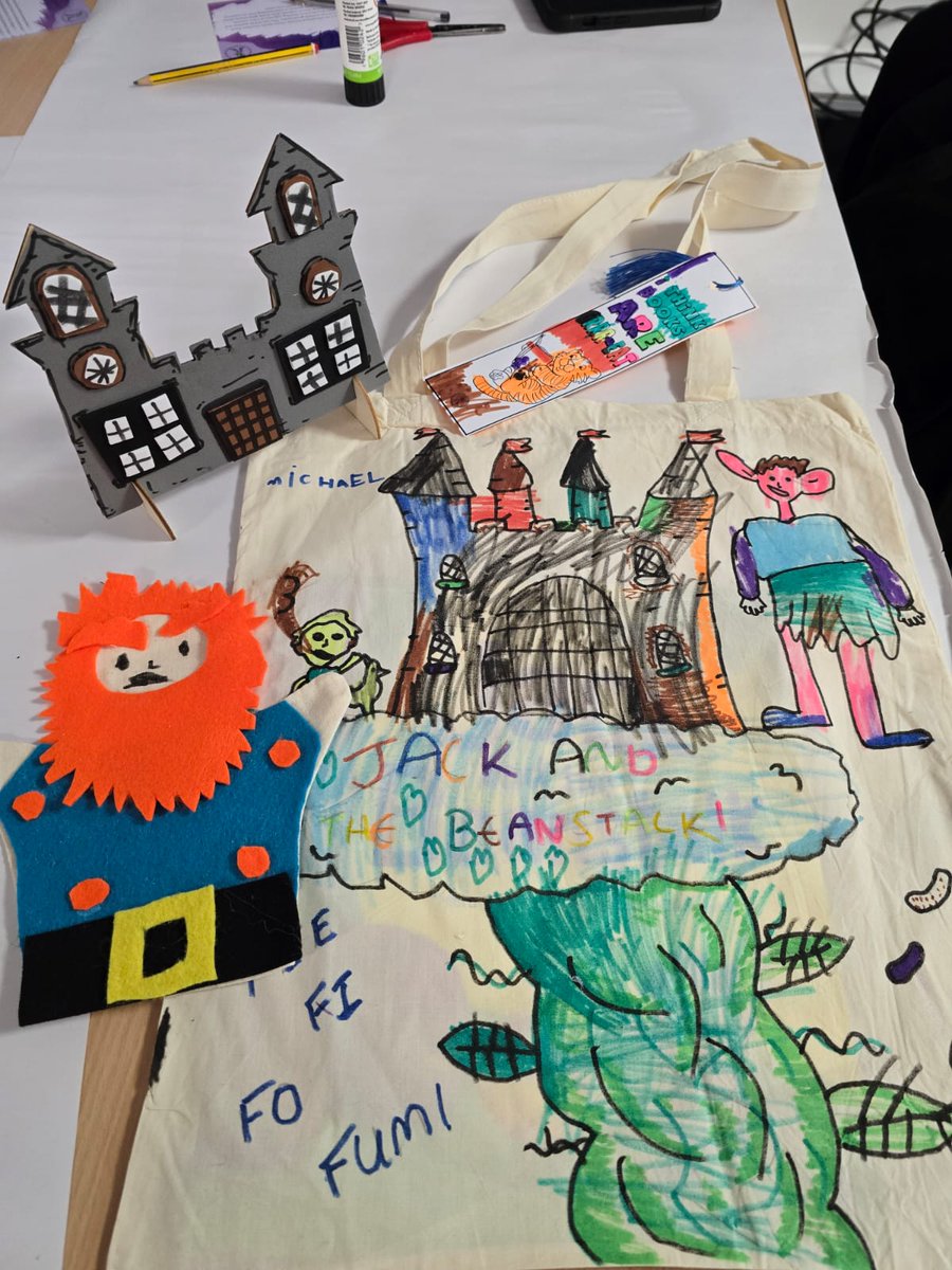 Rotherhamcreat2's tweet photo. A great morning @SwintonQueen EYFS children and their families brought the book, Jack and The Beanstalk, to life. We designed and created storytelling props to help retell this lovely story. Amazing work by all the families who joined us today. #fabulousfamilies #learningtogether https://t.co/mKmyUSm04G