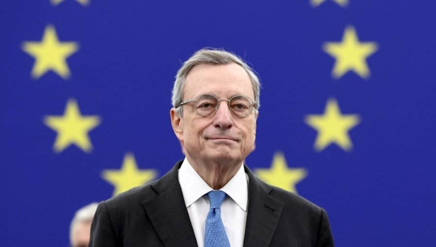 MosiniElisa's tweet image. Draghi: "L’Europa ha molti nemici, forse mai come ora, dentro e fuori. Per preservarla dobbiamo restare uniti come mai prima. Dobbiamo diventare più forti: militarmente, economicamente e politicamente. Solo così preserveremo i nostri valori.”

Draghi, un vero patriota 🇪🇺
#Europe