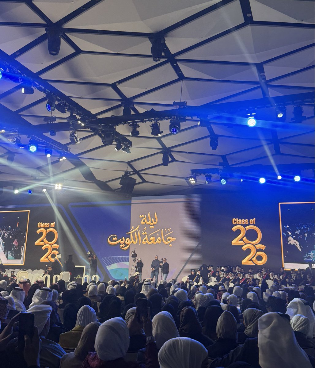 Kh_alshamari's tweet photo. لله الحمد من قبل ومن بعد،،،

ألف مبروك تخرج بنتي وقرة عيني " هديل " من كلية الهندسة والبترول #جامعة_الكويت تخصص هندسة مدنية،،

هذا الإنجاز ثمرة تعب واجتهاد، وبداية طريق مشرق بإذن الله، نفخر بك اليوم، ونسأل الله أن يوفقك لما فيه الخير والنجاح الدائم. https://t.co/FIjJSmF5CS