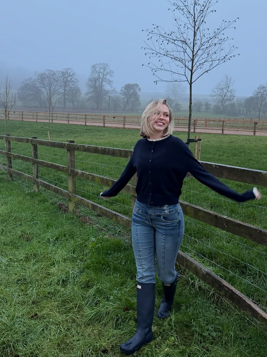 Jordyn via Instagram:
"🌧️ fairytale land 🧚🏼"