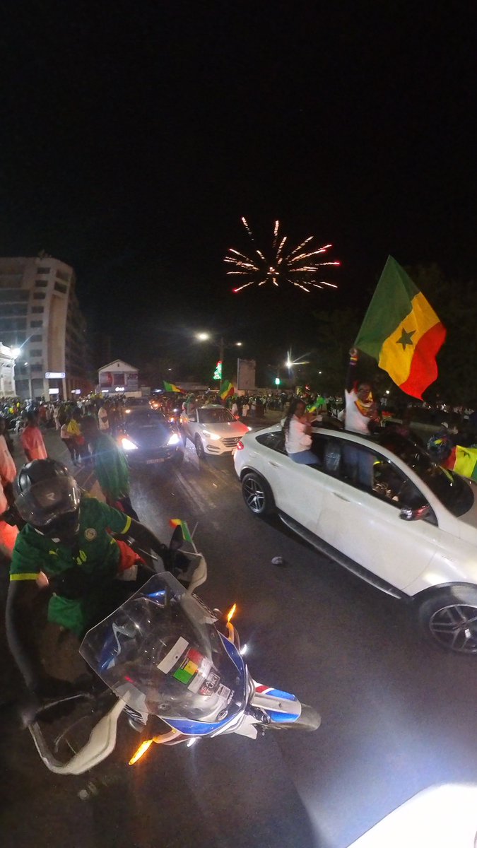 samakeTN's tweet photo. Place de l’indépendance 🇸🇳❤️ https://t.co/8gVgt9n89P
