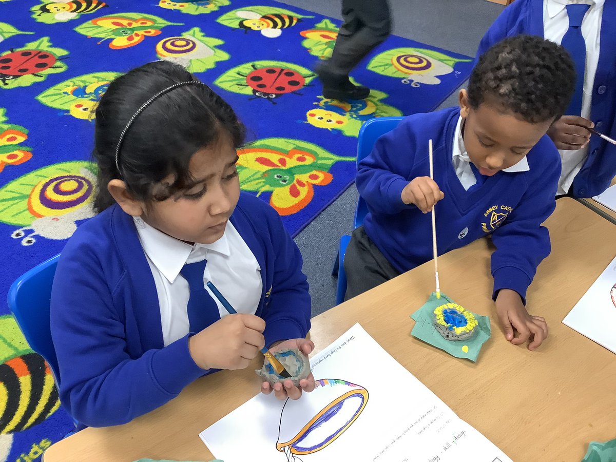 AbbeyPrimary's tweet photo. #Y1 #Multifaithweek… having great fun painting our diya lamps. Challenging ourselves to stick to our design. https://t.co/FtGANYp1Ue