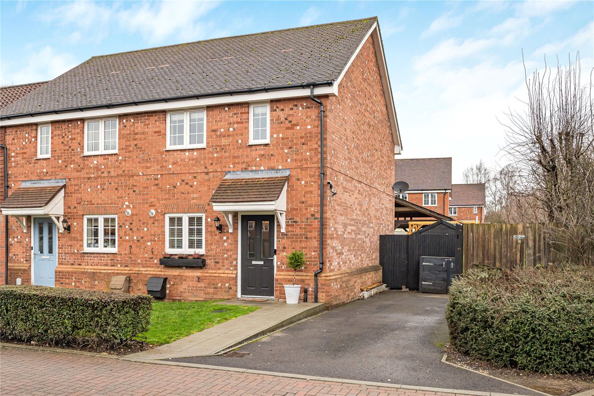 BourneAgents's tweet image. 📍 ALTON

🏡 FOR SALE - An immaculate end of terrace home, beautifully presented and ready to move into, located on a popular development in Four Marks.

🔑 £365,000

🌐 bourneestateagents.com/property/Alton…
📞 01420 541454

.
.

#UKproperty #alton #hampshire #forsale #EstateAgents