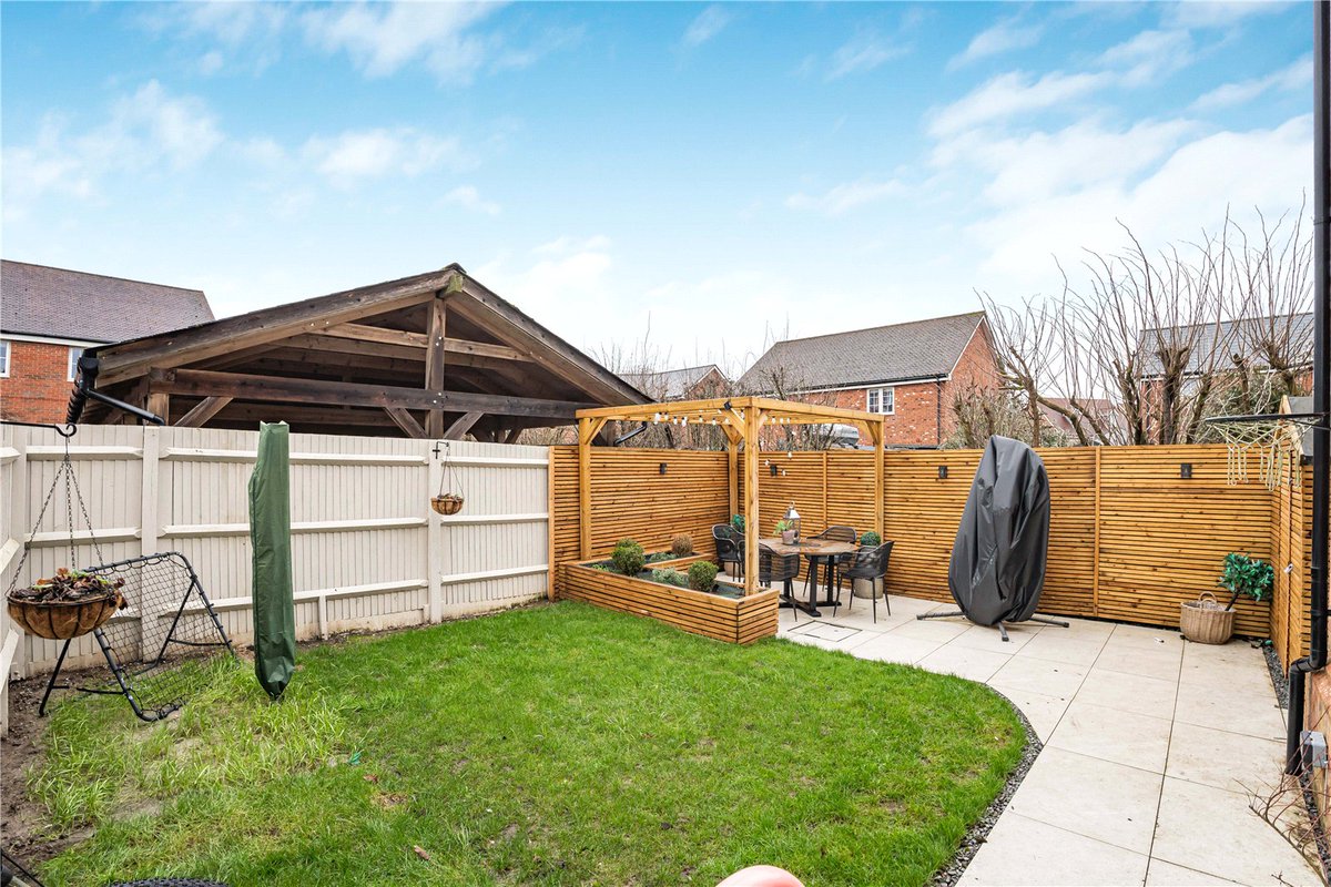 BourneAgents's tweet image. 📍 ALTON

🏡 FOR SALE - An immaculate end of terrace home, beautifully presented and ready to move into, located on a popular development in Four Marks.

🔑 £365,000

🌐 bourneestateagents.com/property/Alton…
📞 01420 541454

.
.

#UKproperty #alton #hampshire #forsale #EstateAgents