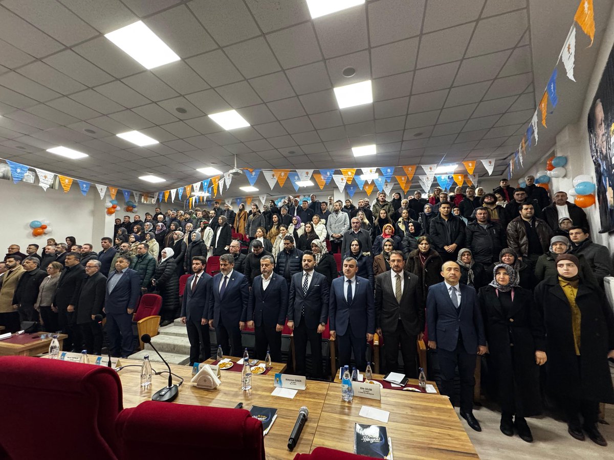 av_mfa's tweet photo. Genel Merkez Teşkilat Başkan Yardımcımız Zonguldak Milletvekilimiz Sayın @ahmetcolakoglu0 , Genel Merkez Teşkilat Koordinatörümüz Sayın @HaktanOmeroglu ,
Kahramanmaraş Milletvekilimiz, İl Koordinatörümüz Sayın @OmerOBDebgici’nin katılımlarıyla İl Danışma Meclisi Toplantımızı, teşkilatımızın her kademesinden yol arkadaşlarımızın coşkulu katılımıyla gerçekleştirdik.

Sahadan gelen görüşlerin, samimi değerlendirmelerin ve güçlü istişarelerin öne çıktığı toplantımızda; birlik ve beraberlik ruhumuzu daha da pekiştirdik. İnancımızı tazeleyen, azmimizi güçlendiren bu buluşmanın şehrimiz ve teşkilatımız adına hayırlara vesile olmasını diliyor; aynı hedefe yürüyen kadrolarımızla durmadan, yorulmadan çalışmaya devam ediyoruz.